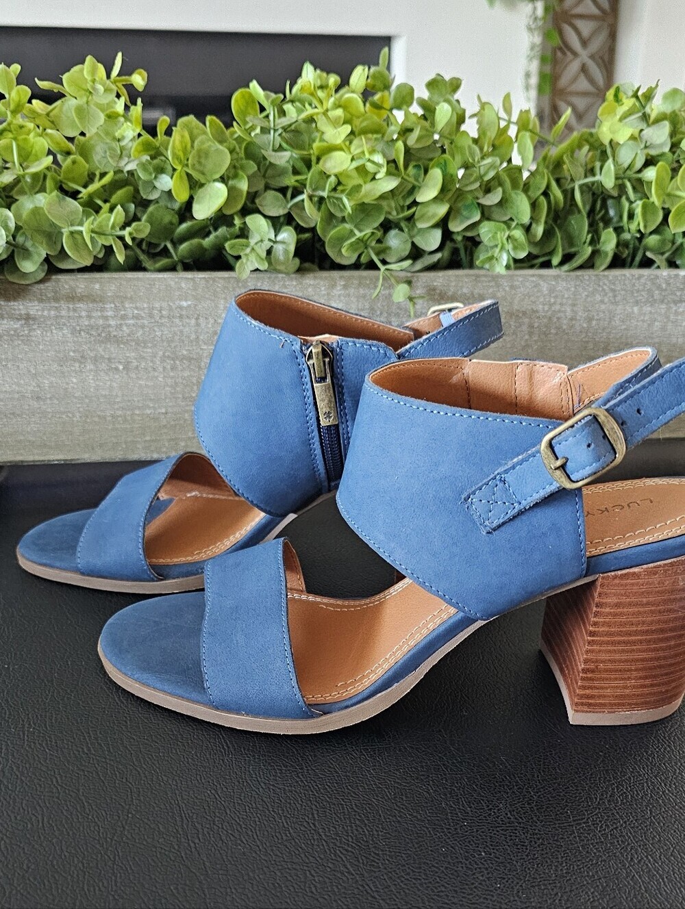 Lucky Brand Blue Suede Leather Wood Heel Sandals Shoes Women's Sz 10 (41)